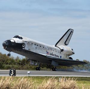 Shuttle Discovery rientro pensione museo