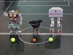 Alcuni calciatori robot