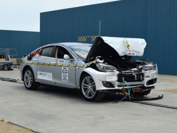 tesla crash test