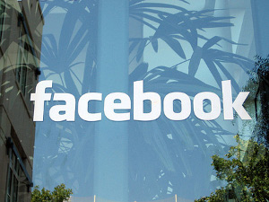 Facebook un quarto dei banner grafici