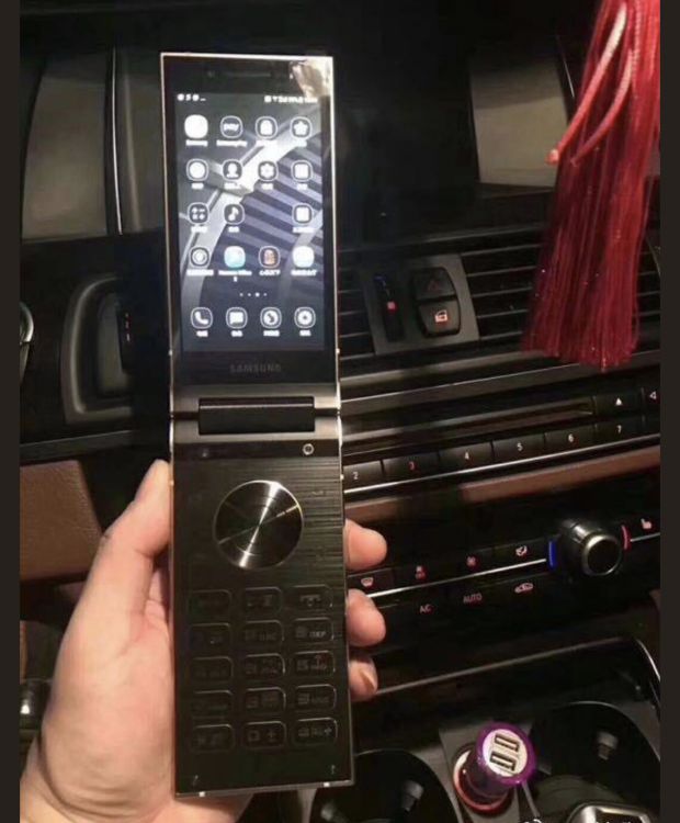 samsung flip phone 01