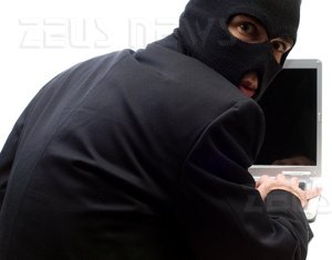 Ladro usa facebook durante il furto