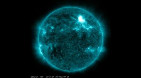 eruzione solare nasa