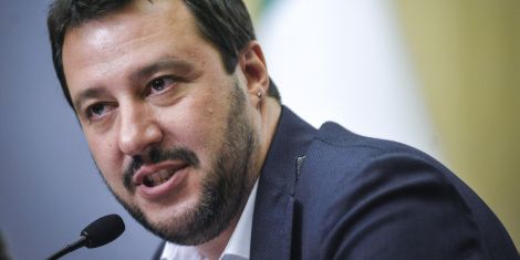 matteo salvini diffida post facebook