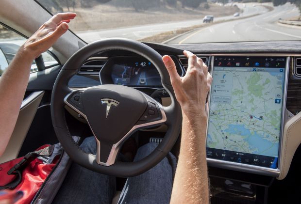 tesla autopilot mosca