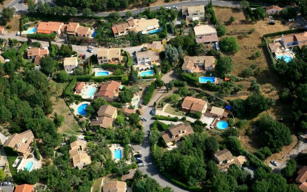 francia ia scova piscine tasse google fisco