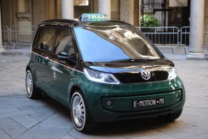Taxi Milano elettrico Volkswagen Politecnico