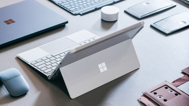 Surface Go ARM Intel