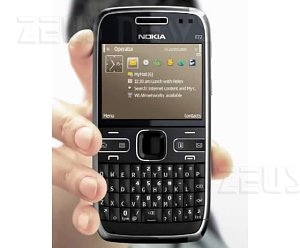 Nokia E72 filmato YouTube tastiera Qwerty aziende