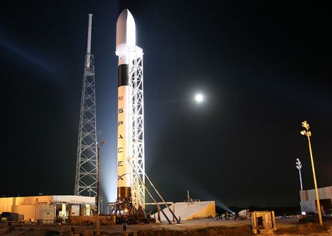 spacex dragon decollo