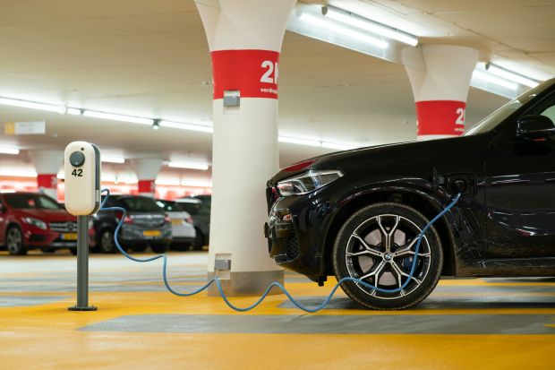 ue auto elettriche noleggio 2030