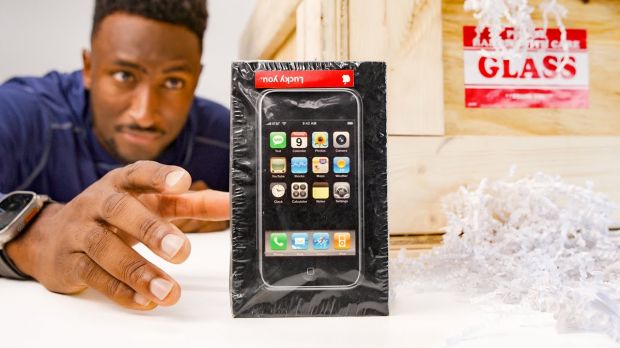 youtuber 43000 dollari iphone 1gen unboxing