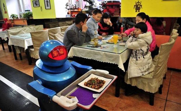 robot restaurant 5