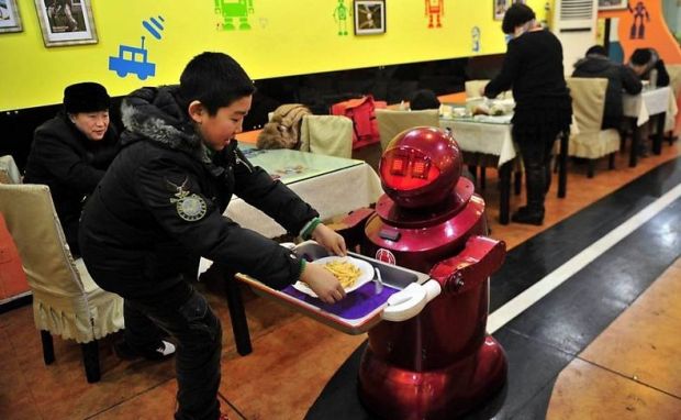 robot restaurant 3