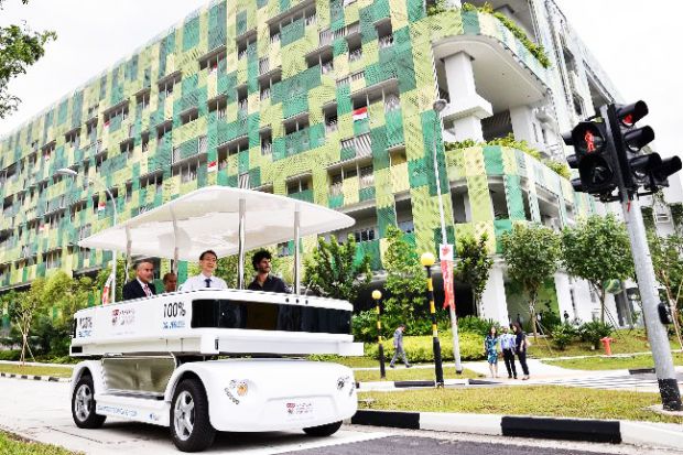 induct navia driverless electric vehicle 4