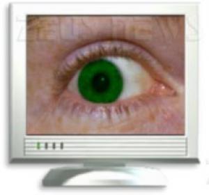 Un occhio ci spia attraverso il monitor