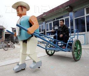 Wu Yulu contadino cinese costruisce 26 robot
