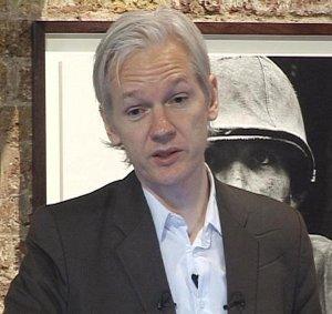 Julian Assange Wikileaks finanziamenti Germania