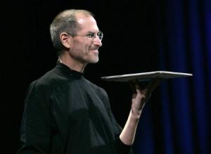 Steve Jobs si dimette da CEO di Apple