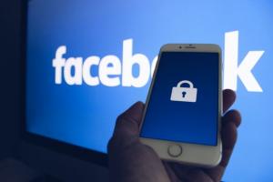 facebook bug 14 milioni utenti