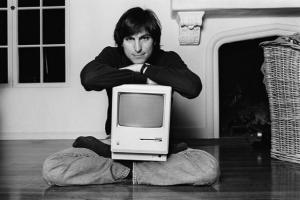 steve jobs macintosh 128 1984