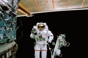 truffa astronauta spazio