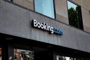 booking com attacco dati