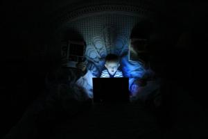 ue facebook dipendenza dsa minori