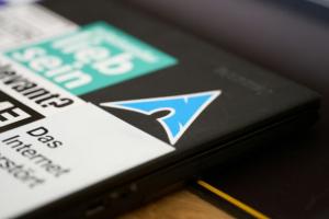 arch linux pacchetti aur compromessi